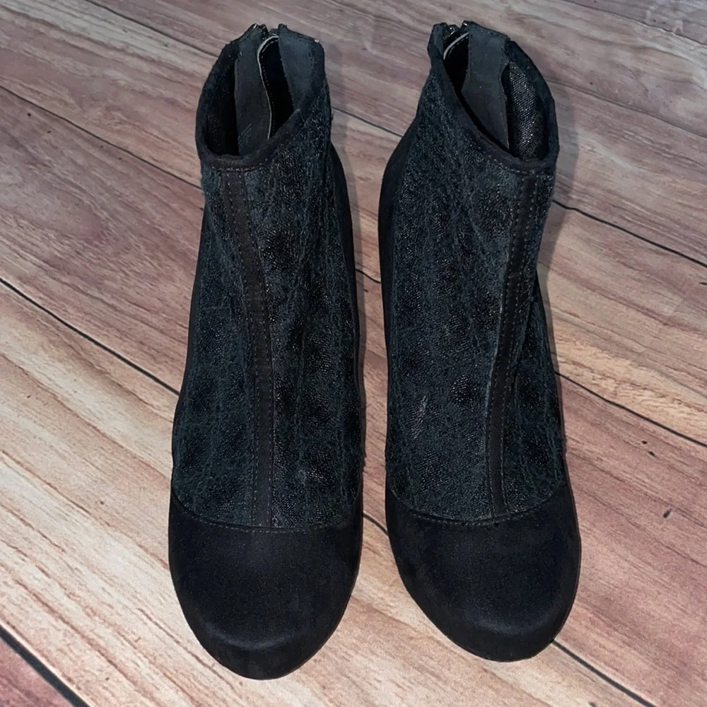 Suede/lace ankle boots size 7.5 color black